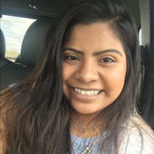 Meet your Posher, Carolina